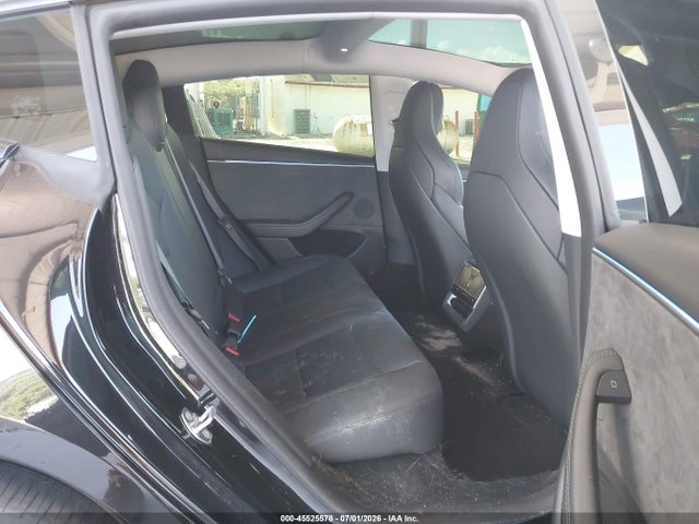 Tesla Model 3 Performance All-wheel Drive 2026 5YJ3E1ETXTF127724 Image 8