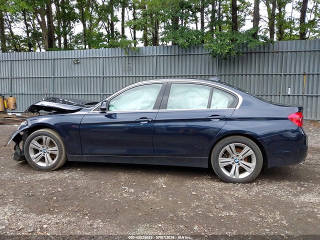 2017 Bmw 330i Xdrive მანქანა იყიდება აუქციონზე, vin: WBA8D9G50HNU60154, აუქციონის ნომერი: 45525593