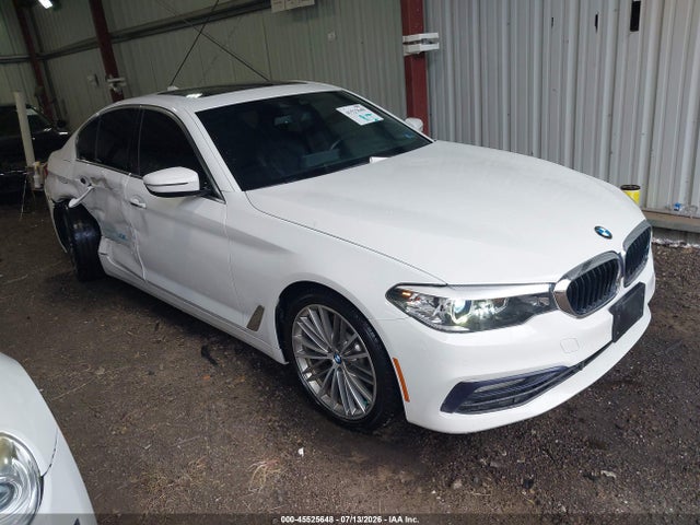 2018 Bmw 530i Xdrive მანქანა იყიდება აუქციონზე, vin: WBAJA7C5XJWC75875, აუქციონის ნომერი: 45525648