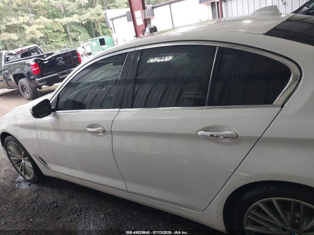 2018 Bmw 530i Xdrive მანქანა იყიდება აუქციონზე, vin: WBAJA7C5XJWC75875, აუქციონის ნომერი: 45525648