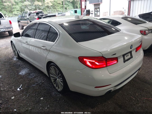 2018 Bmw 530i Xdrive მანქანა იყიდება აუქციონზე, vin: WBAJA7C5XJWC75875, აუქციონის ნომერი: 45525648