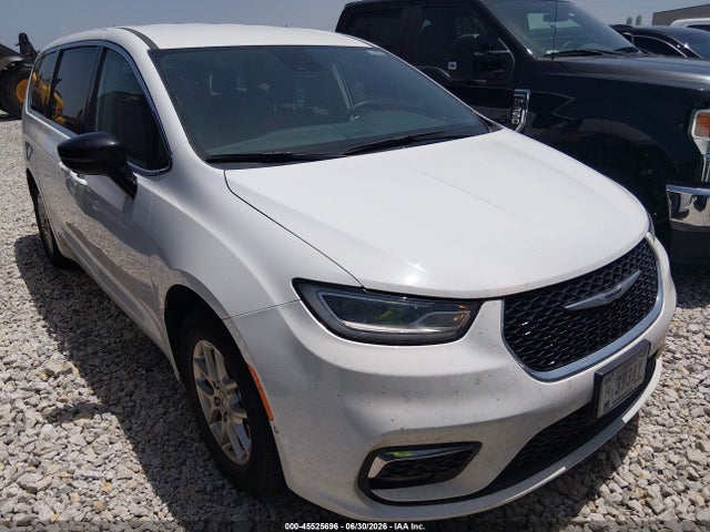 Chrysler Pacifica Touring L 2024 2C4RC1BG8RR112658 Image 1