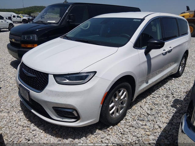 Chrysler Pacifica Touring L 2024 2C4RC1BG8RR112658 Image 2