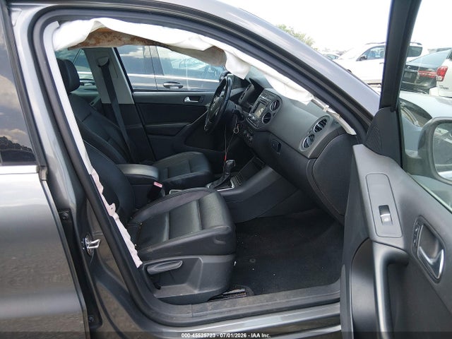 2012 Volkswagen Tiguan Se მანქანა იყიდება აუქციონზე, vin: WVGAV7AX5CW004519, აუქციონის ნომერი: 45525723
