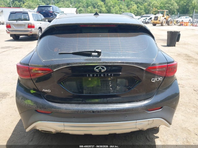 45525727 :رقم المزاد ، SJKCH5CR4HA033969 vin ، 2017 Infiniti Qx30 Premium مزاد بيع