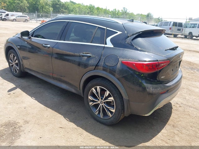 45525727 :رقم المزاد ، SJKCH5CR4HA033969 vin ، 2017 Infiniti Qx30 Premium مزاد بيع