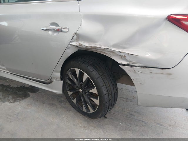 Продаж на аукціоні авто 2017 Nissan Sentra Sr, vin: 3N1AB7AP8HY220770, номер лоту: 45525790