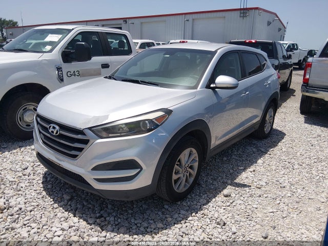 KM8J23A41JU655758 Hyundai TUCSON SE