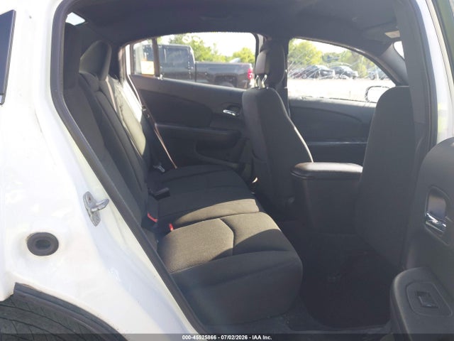 45525866 :رقم المزاد ، 1C3BC1FG6BN611185 vin ، 2011 Chrysler 200 Touring مزاد بيع