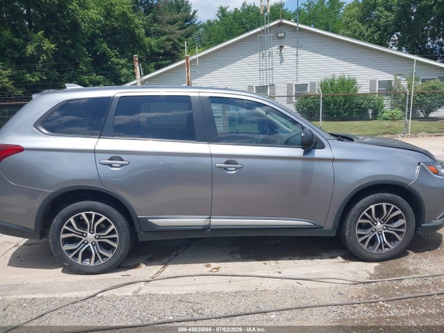 Продаж на аукціоні авто 2018 Mitsubishi Outlander Es, vin: JA4AZ2A39JZ008412, номер лоту: 45525888