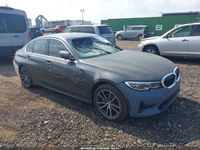 45526166 :رقم المزاد ، 3MW5R7J02M8B90525 vin ، 2021 Bmw 330i Xdrive مزاد بيع