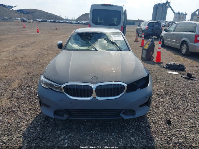 45526166 :رقم المزاد ، 3MW5R7J02M8B90525 vin ، 2021 Bmw 330i Xdrive مزاد بيع