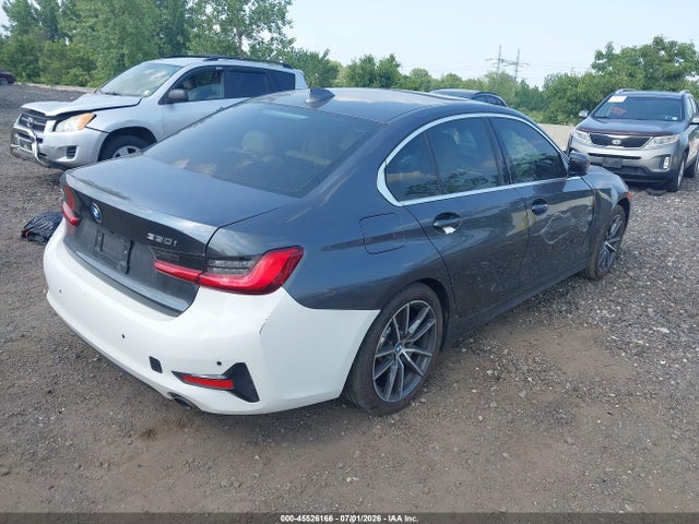 45526166 :رقم المزاد ، 3MW5R7J02M8B90525 vin ، 2021 Bmw 330i Xdrive مزاد بيع