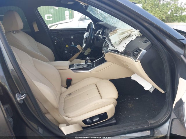 45526166 :رقم المزاد ، 3MW5R7J02M8B90525 vin ، 2021 Bmw 330i Xdrive مزاد بيع