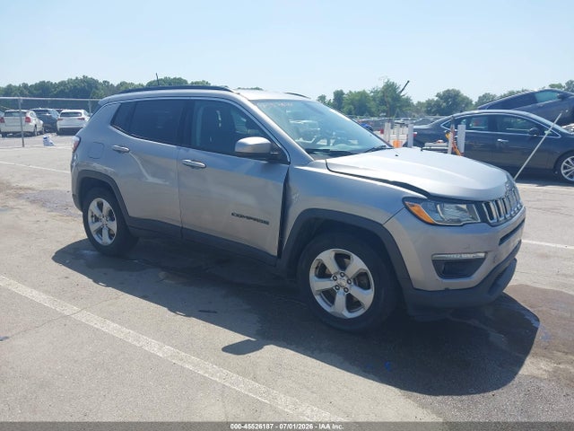 Jeep Compass Latitude Fwd 2019 3C4NJCBB4KT699769 головне зображення