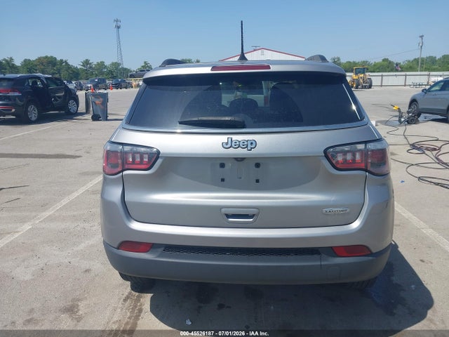 3C4NJCBB4KT699769 Jeep Compass Latitude Fwd