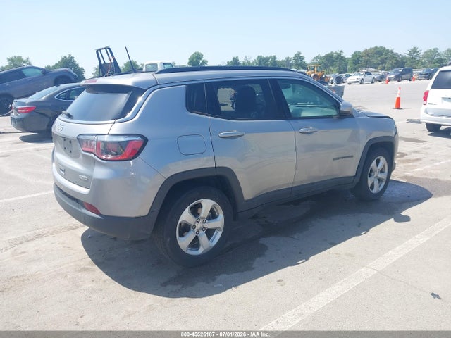 3C4NJCBB4KT699769 Jeep Compass Latitude Fwd