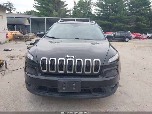 1C4PJLCX0JD583766 Jeep Cherokee Latitude Fwd