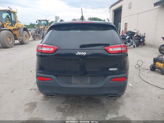 1C4PJLCX0JD583766 Jeep Cherokee Latitude Fwd