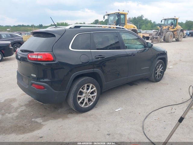 1C4PJLCX0JD583766 Jeep Cherokee Latitude Fwd