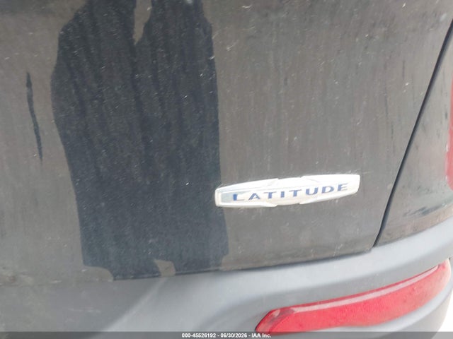 1C4PJLCX0JD583766 Jeep Cherokee Latitude Fwd