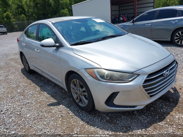 2017 5NPD84LF6HH071672 main image