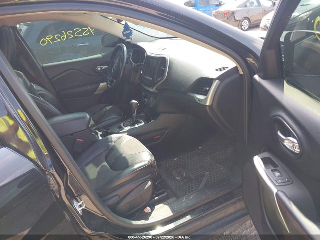 Продажа на аукционе авто 2018 Jeep Cherokee Trailhawk 4x4, vin: 1C4PJMBXXJD582597, номер лота: 45526290