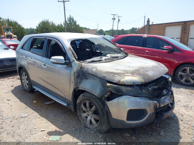 2013 Kia Sorento Lx მანქანა იყიდება აუქციონზე, vin: 5XYKTCA68DG322521, აუქციონის ნომერი: 45526304