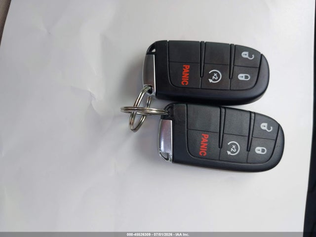 1C4RJFAG3JC161879 Jeep Grand Cherokee Laredo E 4x4
