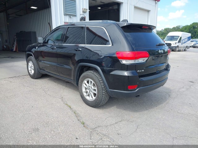 1C4RJFAG3JC161879 Jeep Grand Cherokee Laredo E 4x4