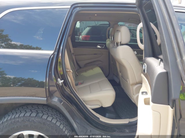 1C4RJFAG3JC161879 Jeep Grand Cherokee Laredo E 4x4