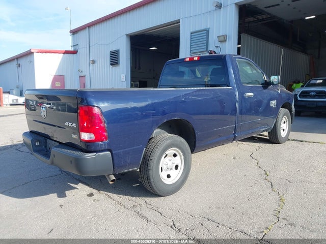3C6JR7DG7KG503332 RAM 1500 Classic Tradesman 4x4 8&#039; Box