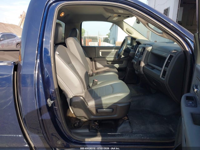 3C6JR7DG7KG503332 RAM 1500 Classic Tradesman 4x4 8&#039; Box