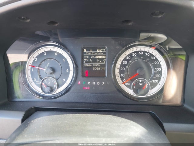 3C6JR7DG7KG503332 RAM 1500 Classic Tradesman 4x4 8&#039; Box