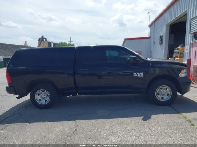 1C6RR7FG1KS679009 RAM 1500 Classic Tradesman 4x4 6&#039;4 Box