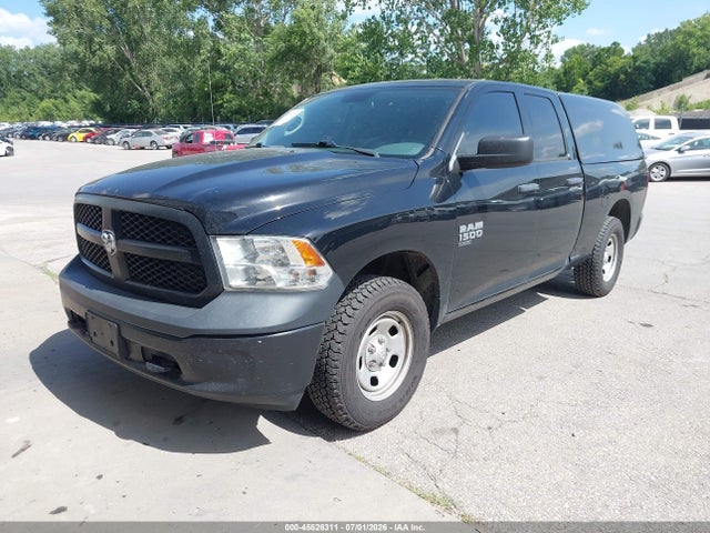 1C6RR7FG1KS679009 RAM 1500 Classic Tradesman 4x4 6&#039;4 Box