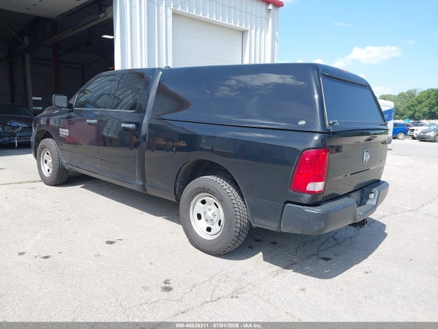 1C6RR7FG1KS679009 RAM 1500 Classic Tradesman 4x4 6&#039;4 Box