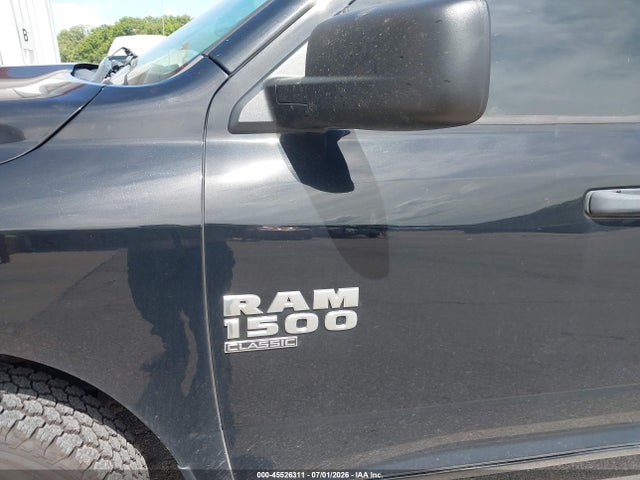 1C6RR7FG1KS679009 RAM 1500 Classic Tradesman 4x4 6&#039;4 Box