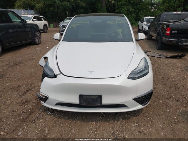 2021 Tesla Model Y Long Range Dual Motor All-wheel Drive მანქანა იყიდება აუქციონზე, vin: 5YJYGDEE4MF179600, აუქციონის ნომერი: 45526355