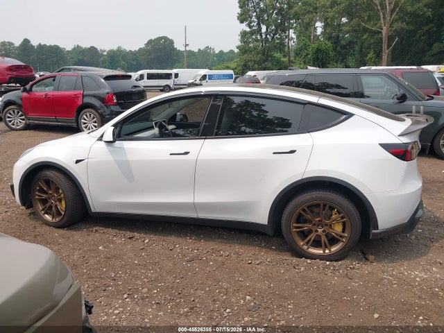 2021 Tesla Model Y Long Range Dual Motor All-wheel Drive მანქანა იყიდება აუქციონზე, vin: 5YJYGDEE4MF179600, აუქციონის ნომერი: 45526355