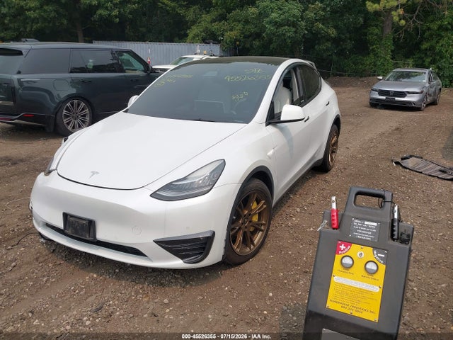 2021 Tesla Model Y Long Range Dual Motor All-wheel Drive მანქანა იყიდება აუქციონზე, vin: 5YJYGDEE4MF179600, აუქციონის ნომერი: 45526355