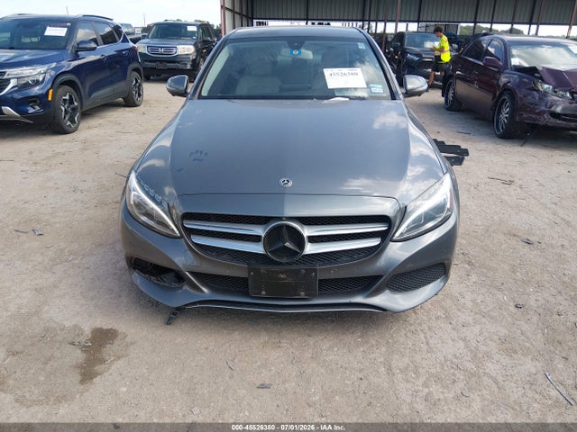 45526380 :رقم المزاد ، 55SWF4KB3JU244144 vin ، 2018 Mercedes-benz C 300 4matic مزاد بيع