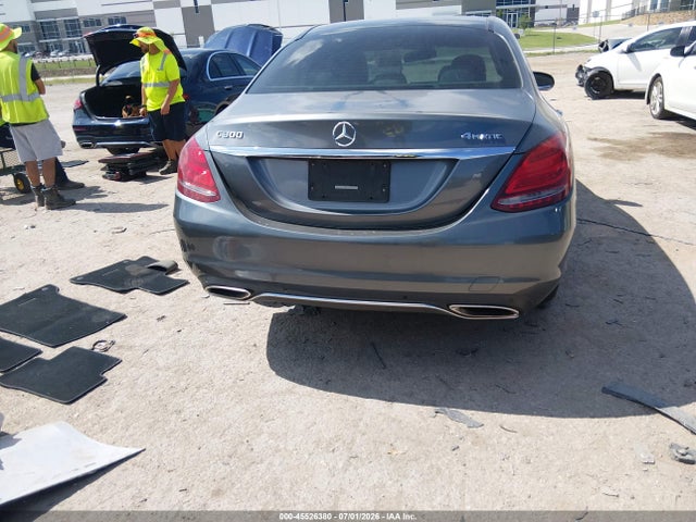 45526380 :رقم المزاد ، 55SWF4KB3JU244144 vin ، 2018 Mercedes-benz C 300 4matic مزاد بيع