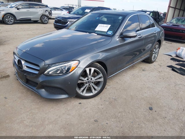 45526380 :رقم المزاد ، 55SWF4KB3JU244144 vin ، 2018 Mercedes-benz C 300 4matic مزاد بيع