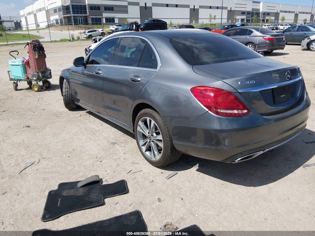 45526380 :رقم المزاد ، 55SWF4KB3JU244144 vin ، 2018 Mercedes-benz C 300 4matic مزاد بيع