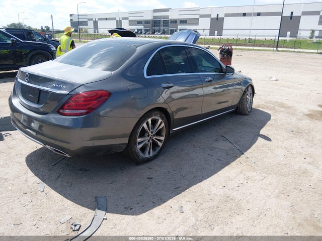 45526380 :رقم المزاد ، 55SWF4KB3JU244144 vin ، 2018 Mercedes-benz C 300 4matic مزاد بيع