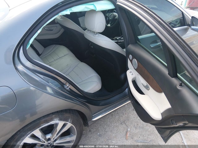 45526380 :رقم المزاد ، 55SWF4KB3JU244144 vin ، 2018 Mercedes-benz C 300 4matic مزاد بيع