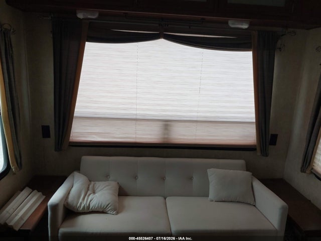 45526407 :رقم المزاد ، 4X4FWBK25FU007718 vin ، 2015 Wildwood Heritage Glen Lite 3 مزاد بيع