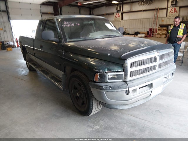 45526426 :رقم المزاد ، 1B7KC23D8WJ151200 vin ، 1998 Dodge Ram 2500 St مزاد بيع