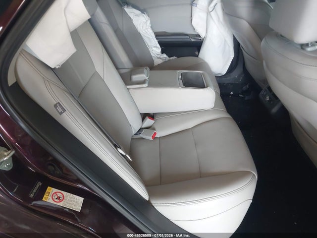 4T1BD1EB0JU063764 Toyota Avalon Hybrid Limited